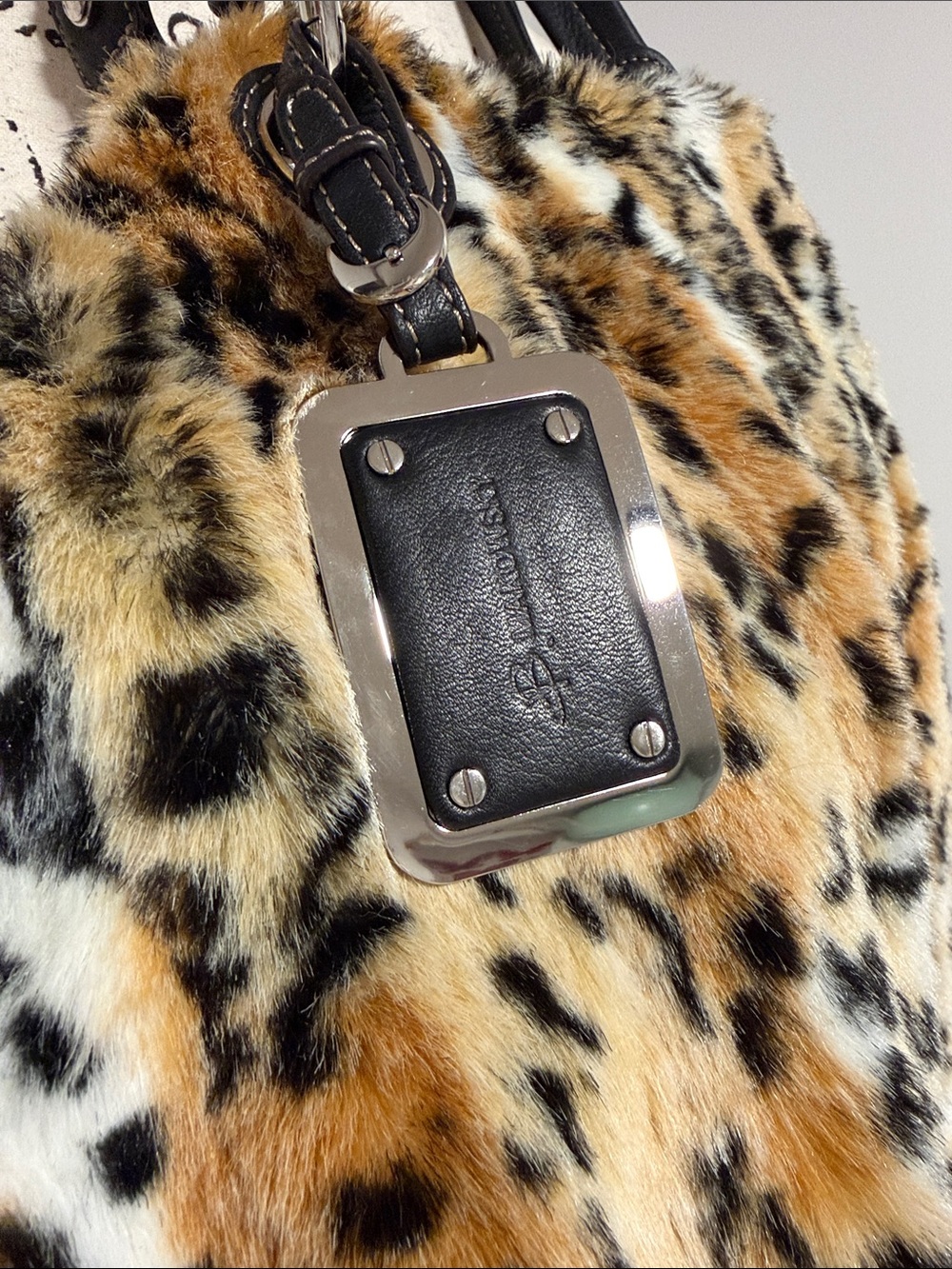 Leopard Print Faux Fur Tote Bag - Picture 8 of 12
